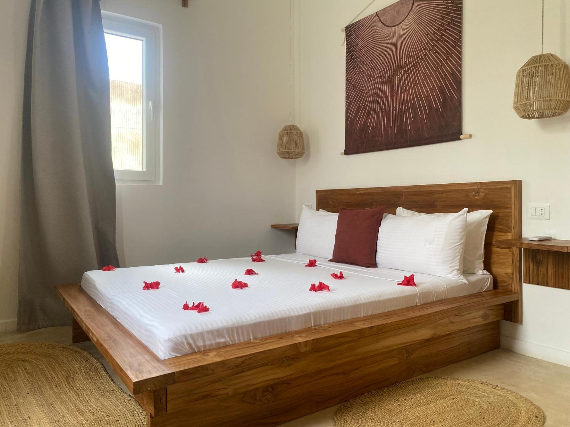 Villa Luxury Lions Zanzibar - With Private Cook&infinity Pools *